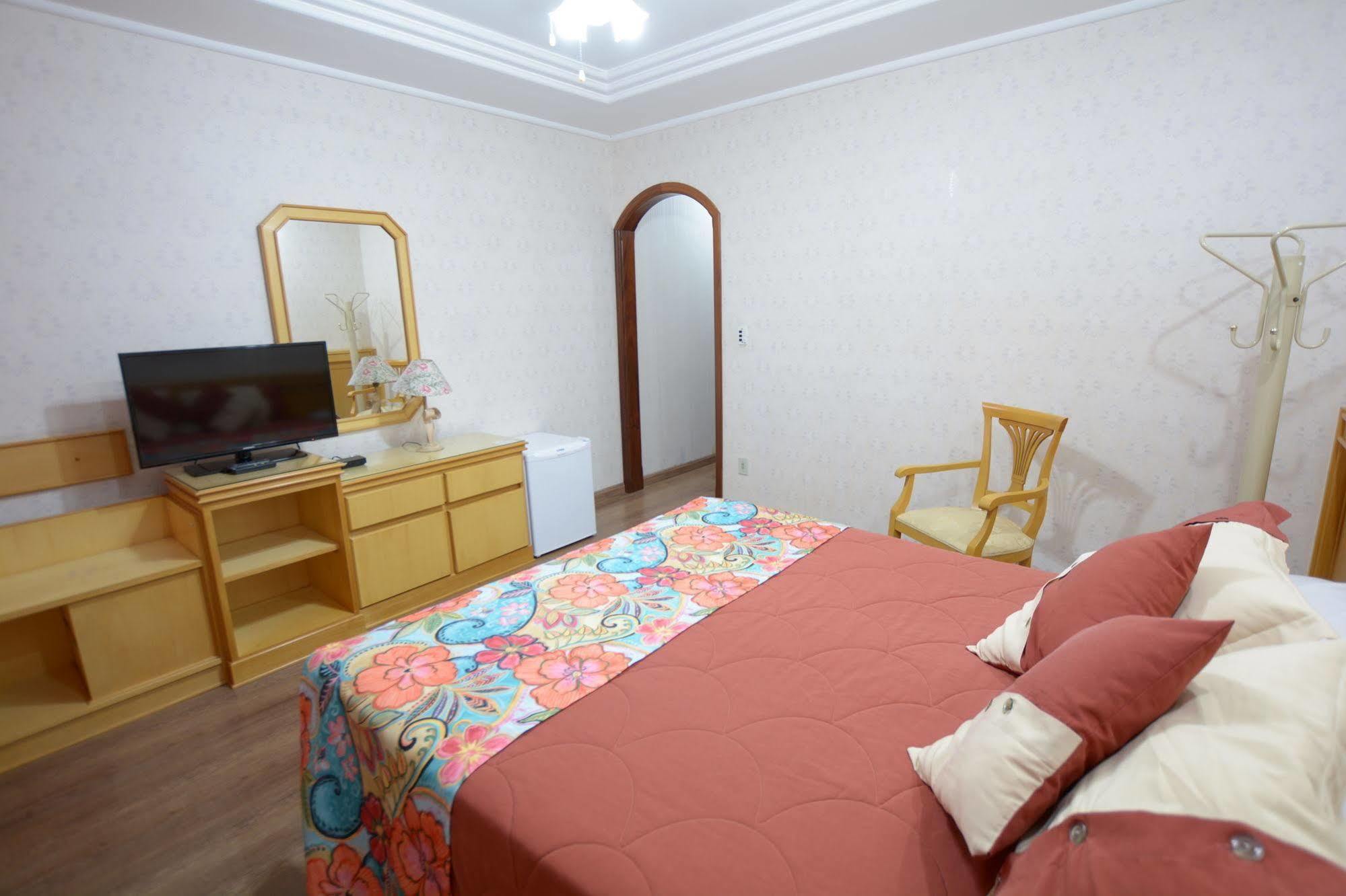 Hotel Biazi Paradise