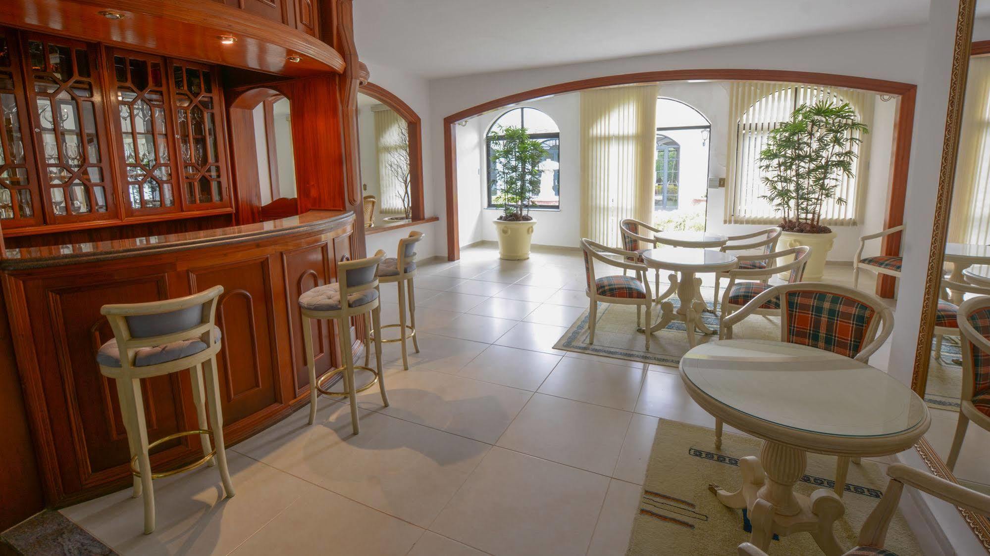 Hotel Biazi Paradise